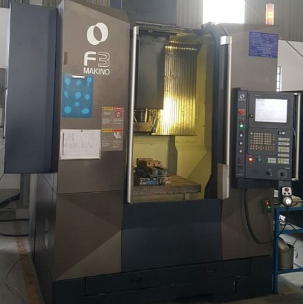 Máy phay đứng Makino F3 2015