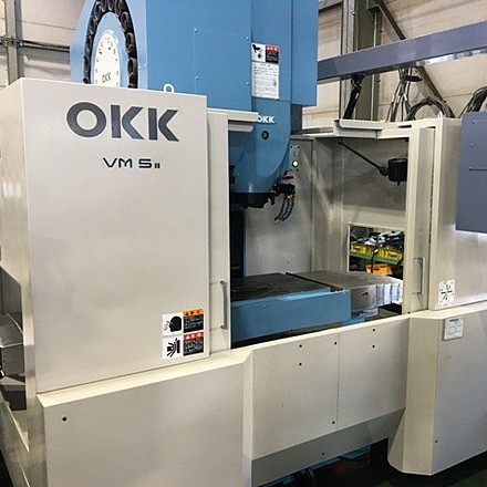 Máy phay đứng OKK VM5 II 2001