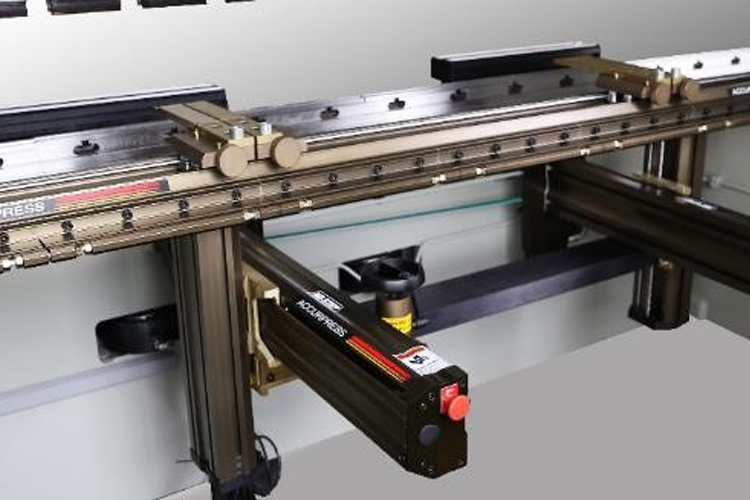 máy chấn tôn CNC Accurpress Absolute