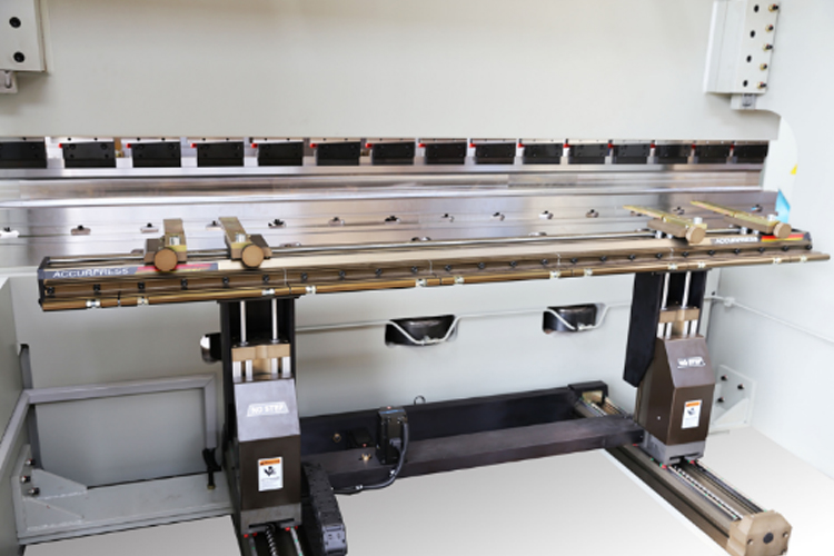 Cữ phôi và cữ chặn mấy chấn tôn